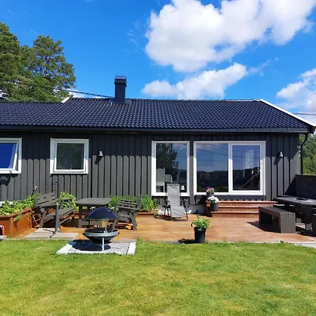 Cosy Family With Pool * Grimstad (Aust-Agder)